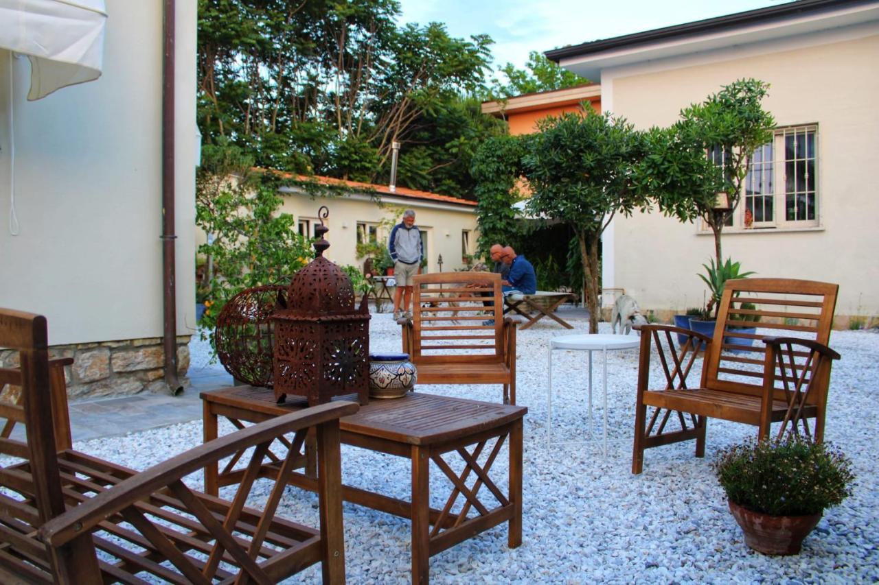 Hotel I Levrieri à Torre del Lago Puccini Extérieur photo