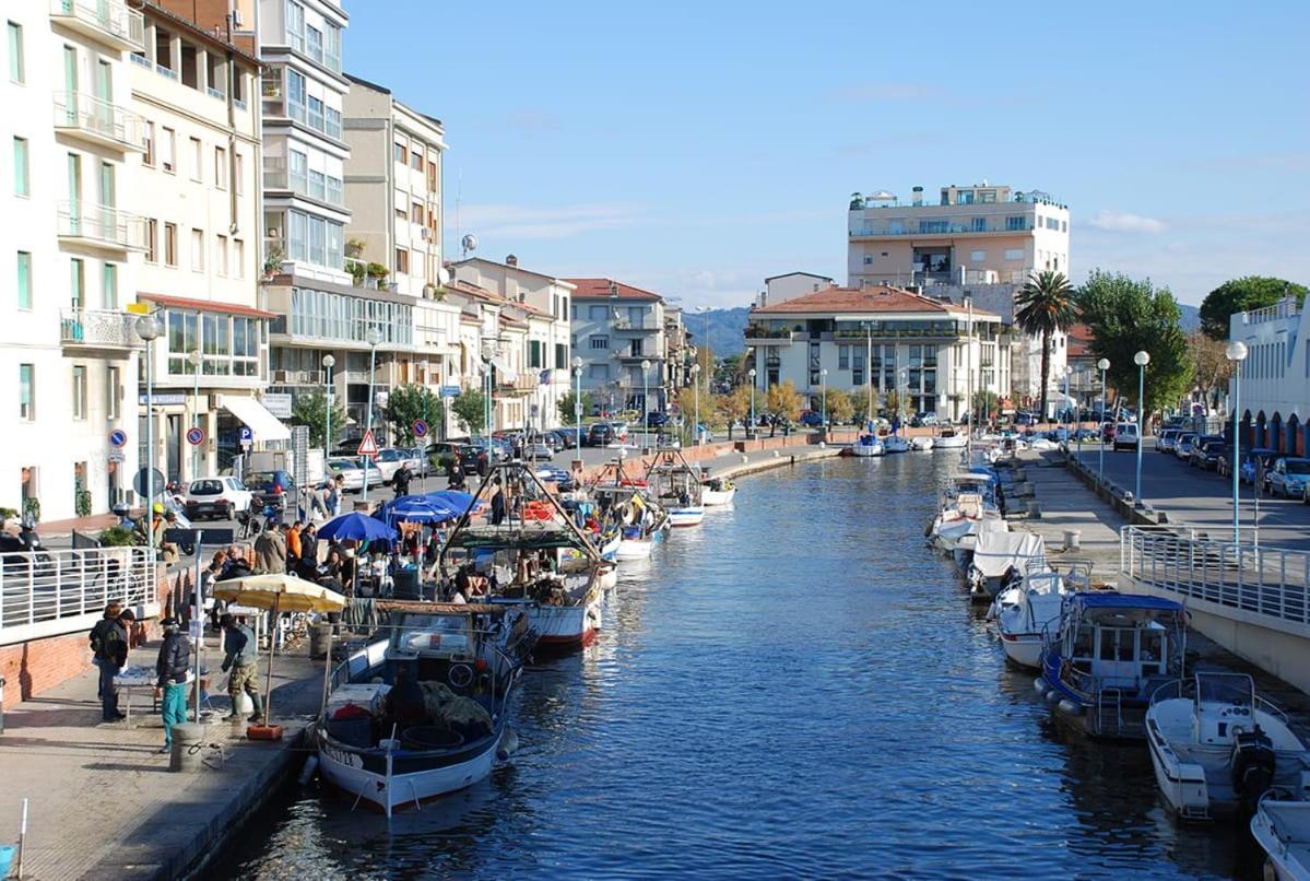 Hotel I Levrieri à Torre del Lago Puccini Extérieur photo