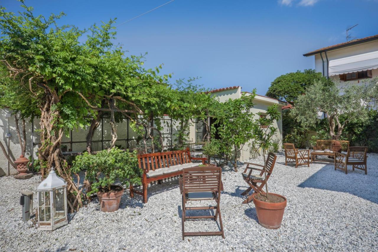Hotel I Levrieri à Torre del Lago Puccini Extérieur photo