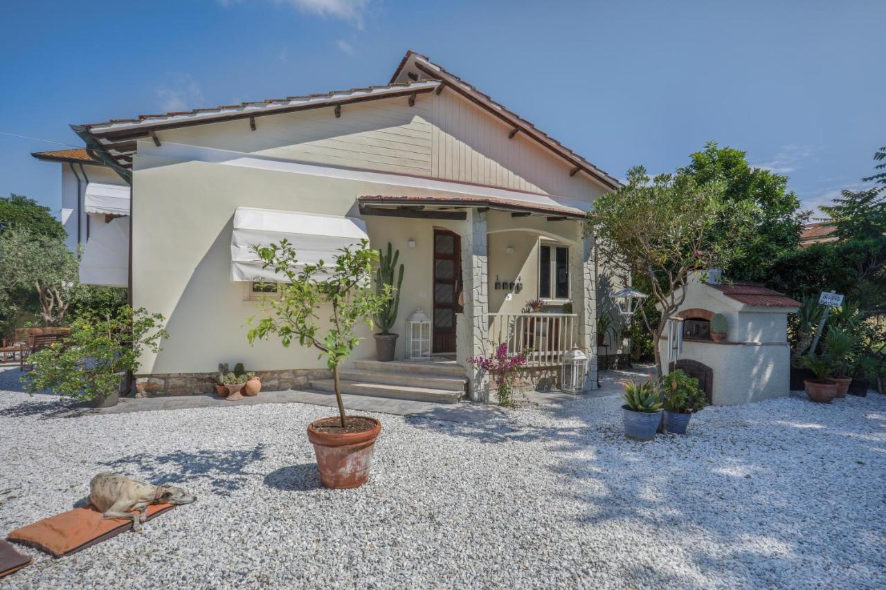 Hotel I Levrieri à Torre del Lago Puccini Extérieur photo